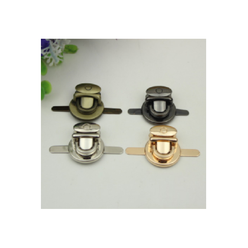 Κούμπωμα τσάντας καρφωτό