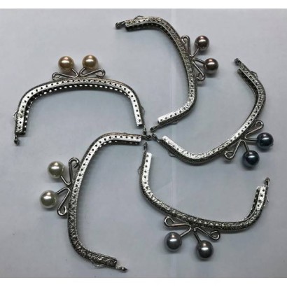 Μεταλλικό χερούλι ασημί με πέρλα