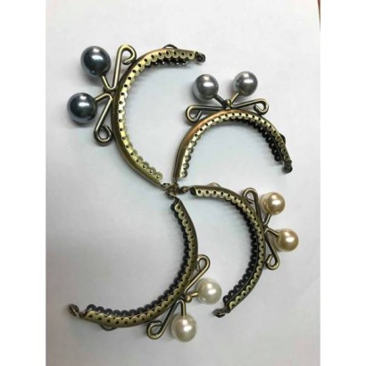 Μεταλλικό χερούλι με πέρλα 8,5cm