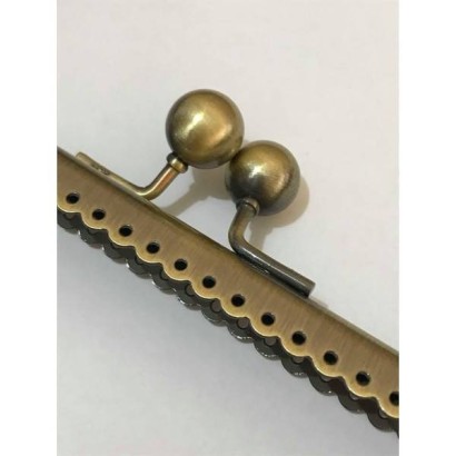 Μεταλλικό πλαίσο με μπαμπού χούφτα