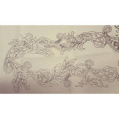 Swan Table Runner NO 201